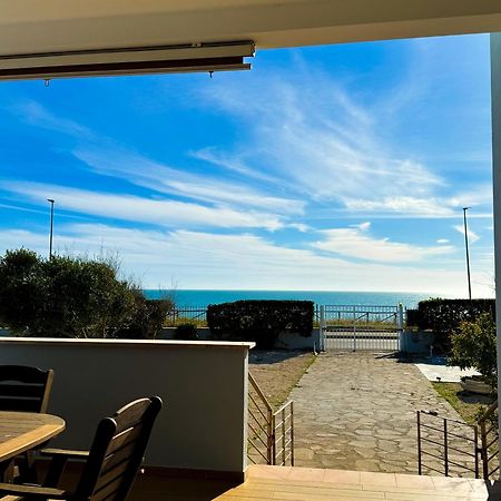 Edo House Anzio - Beachfront - Fronte Mare - Affittacamere Экстерьер фото
