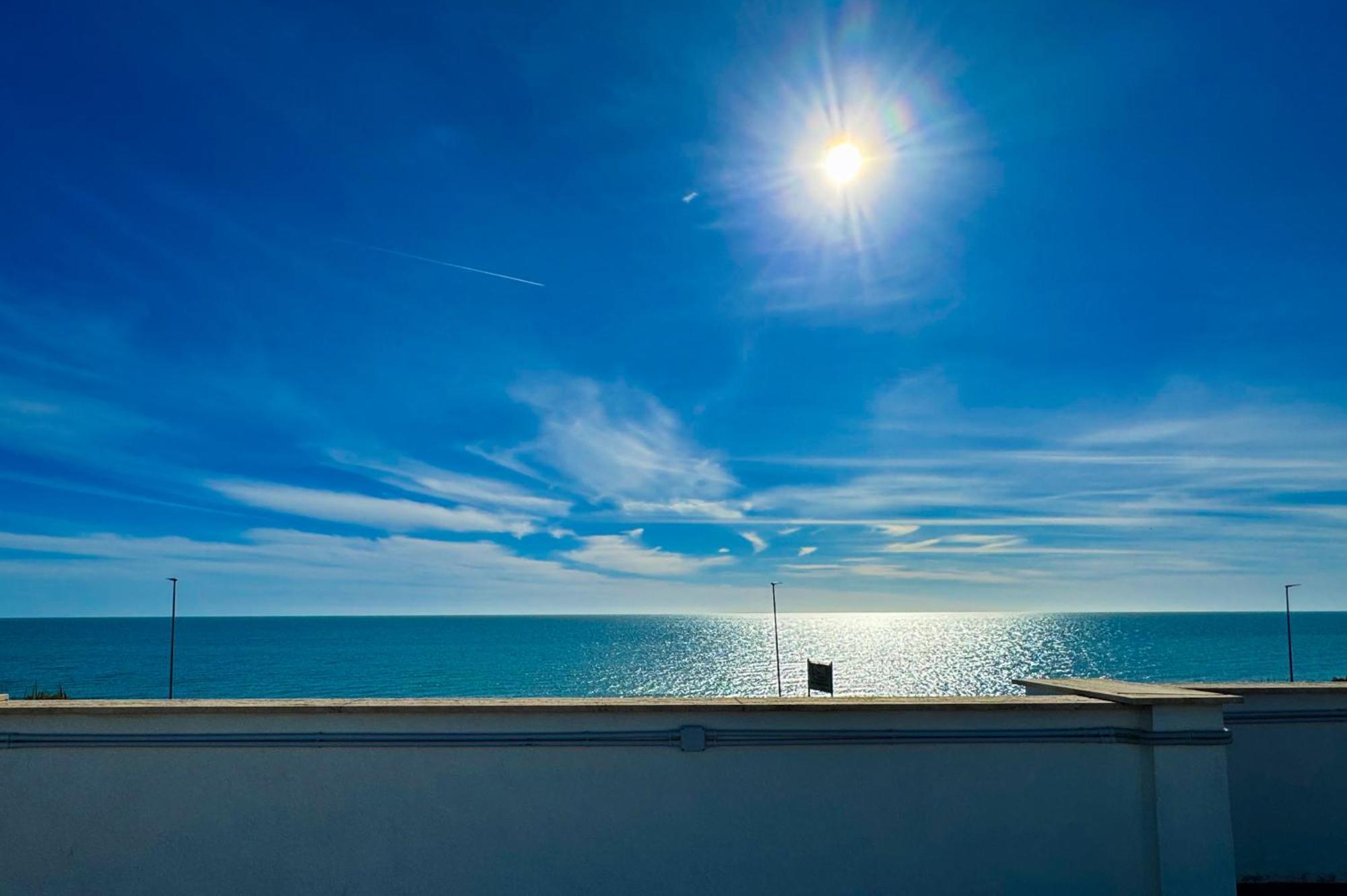 Edo House Anzio - Beachfront - Fronte Mare - Affittacamere Экстерьер фото