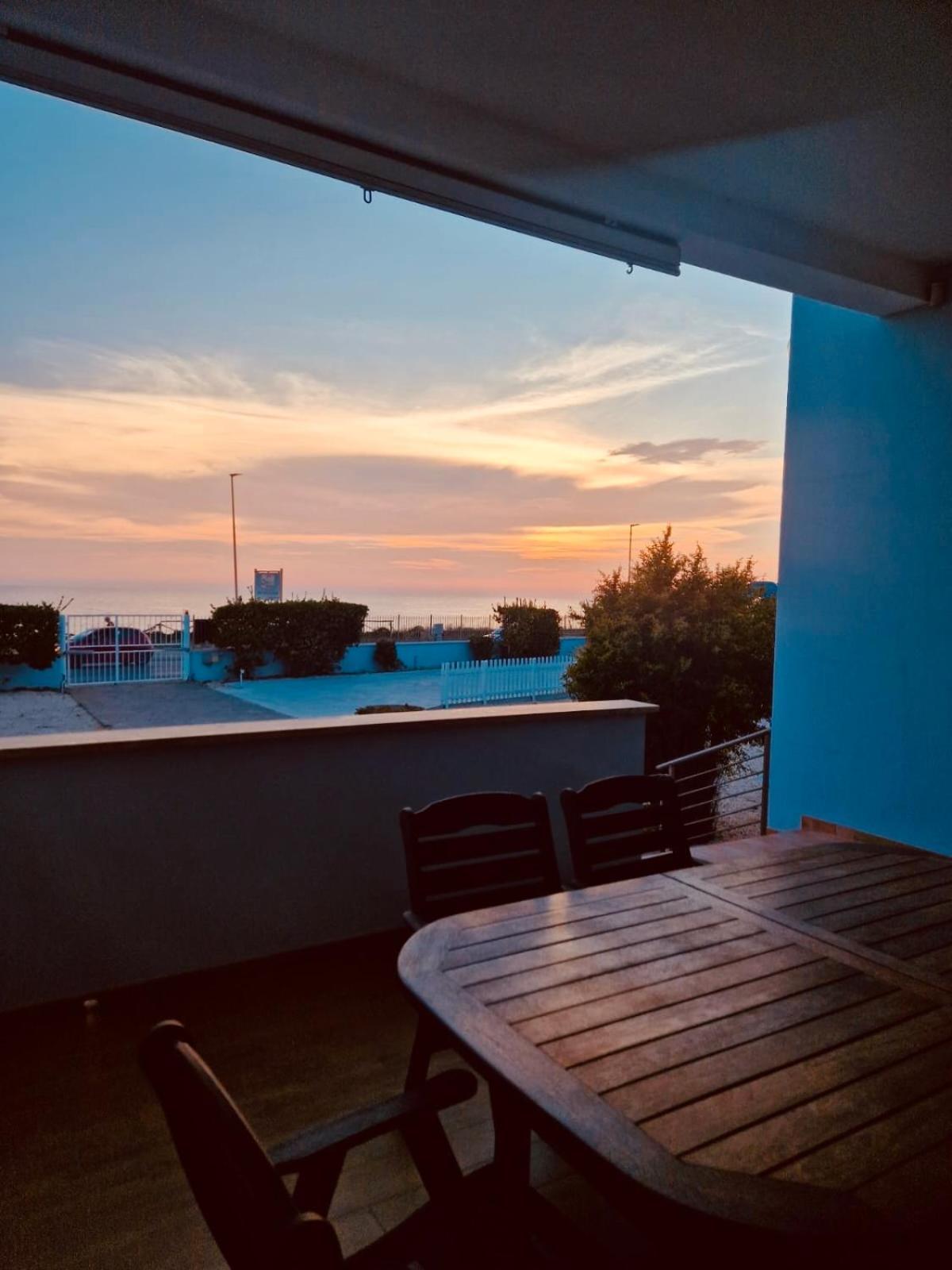 Edo House Anzio - Beachfront - Fronte Mare - Affittacamere Экстерьер фото
